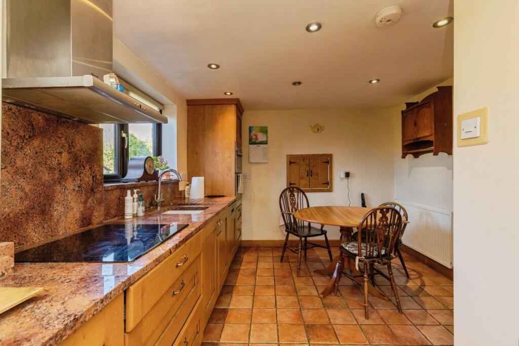 House in Swindon - View 5