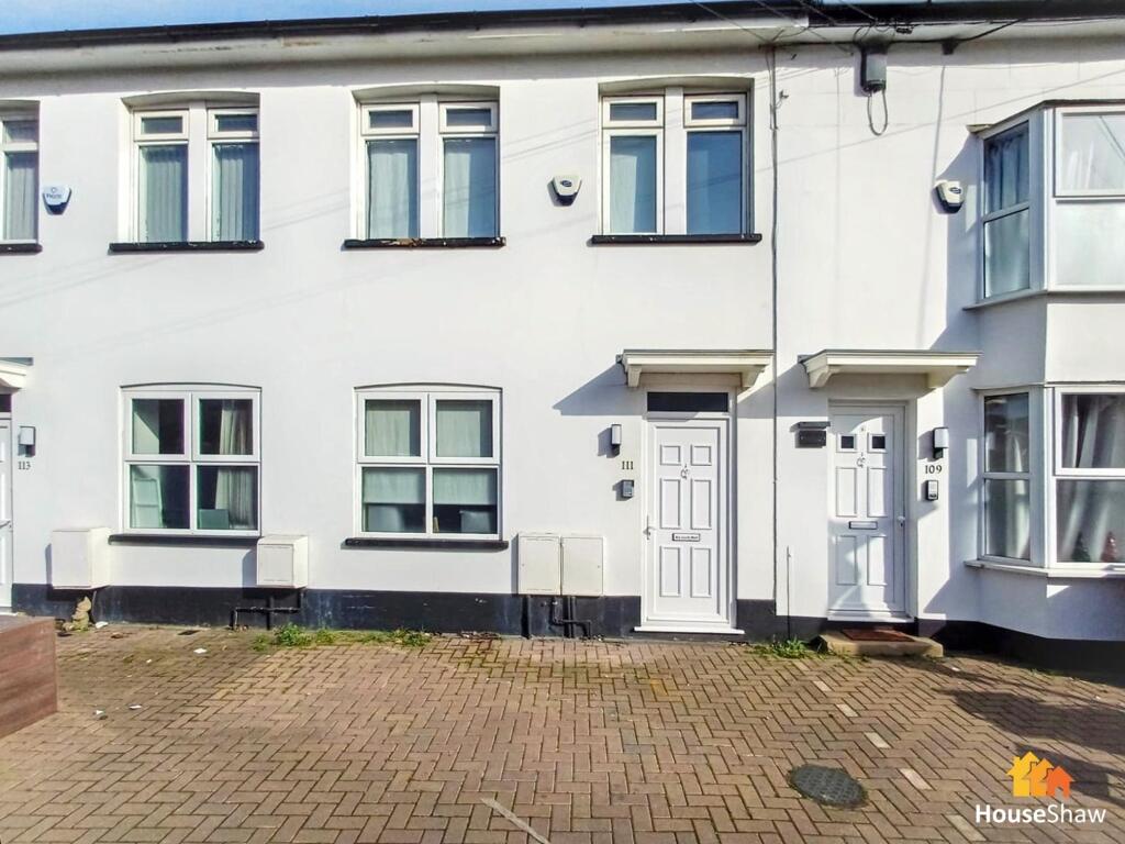 Main image of property: Bellingdon Road, Chesham, HP5