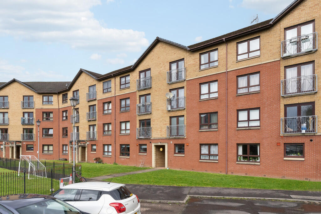 Main image of property: 0/2, 64 Ferry Road, Yorkhill, G3 8QW
