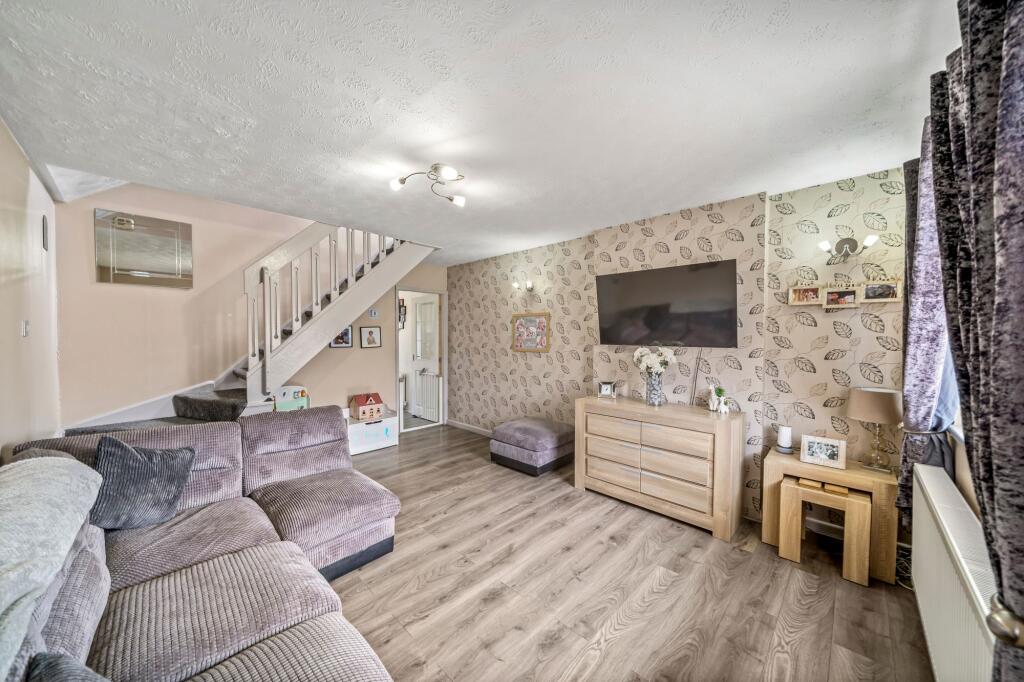 House in Leigh, Hooten Gardens, Bedford - View 2