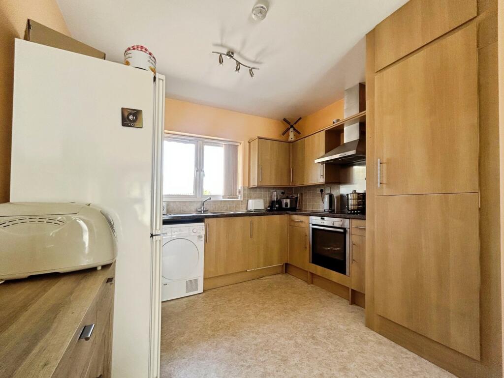 House in Dartford, Longfield and New Barn - View 2