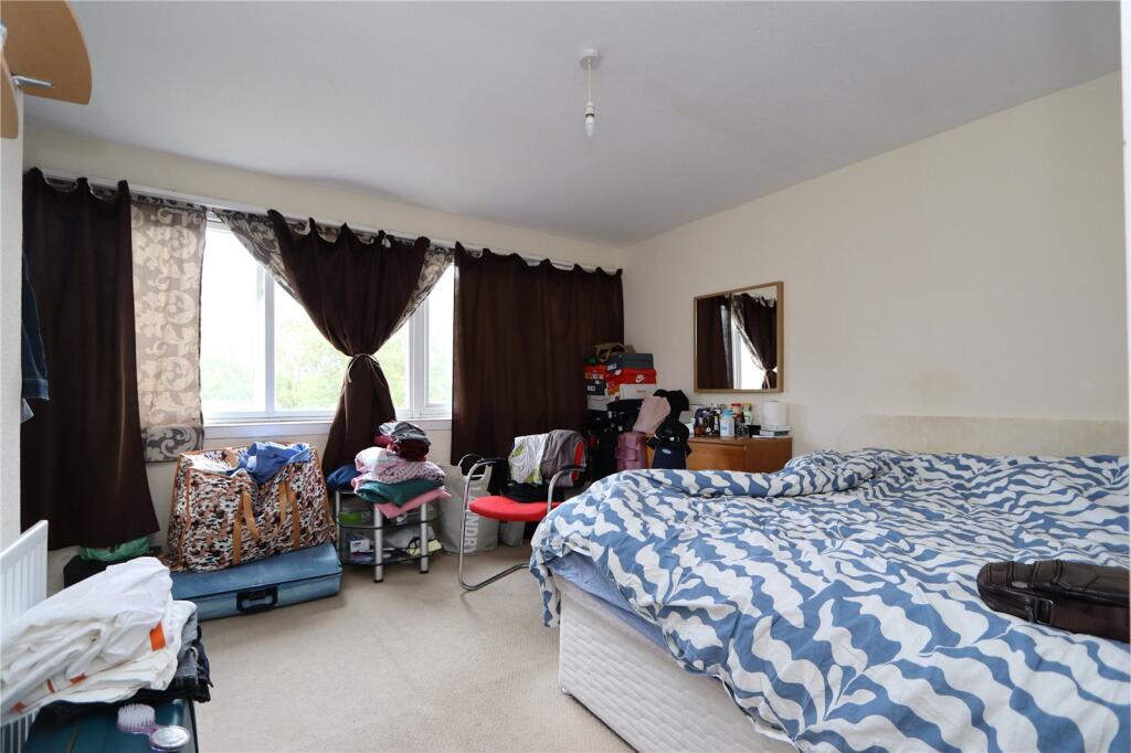 House in Milton Keynes, Netherfield, Woughton on the Green - View 5
