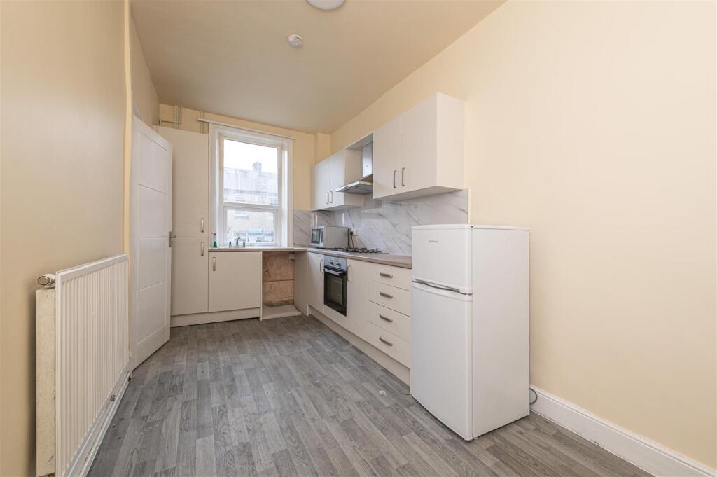 Oak Street, Elland photo 4