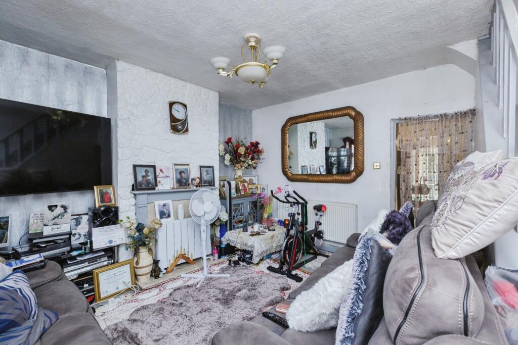 Tunstall Crescent, Leicester, Leicestershire, LE4 photo 3