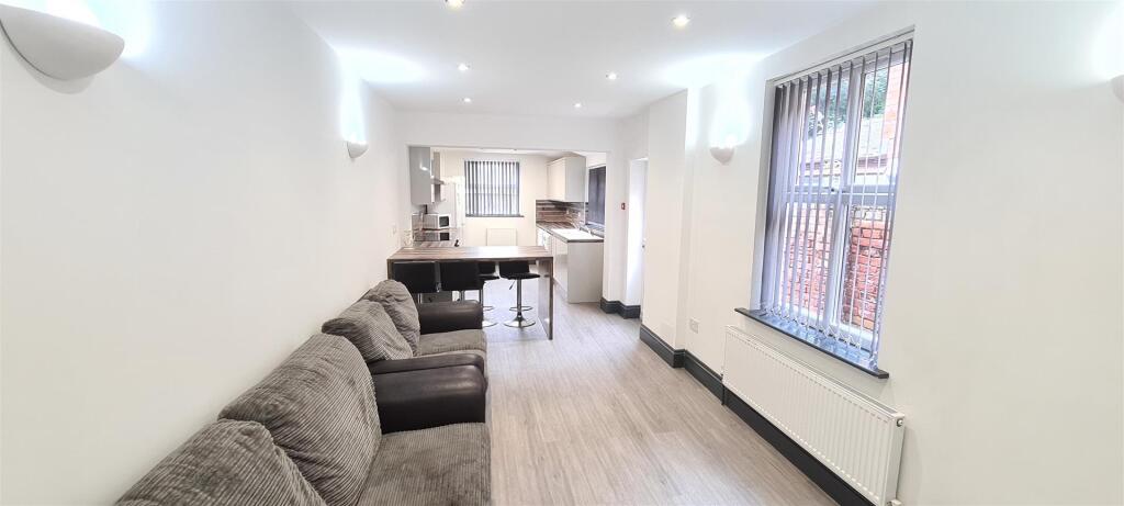 Main image of property: De Grey Street, Hull