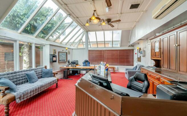 8685239-interior52.jpg