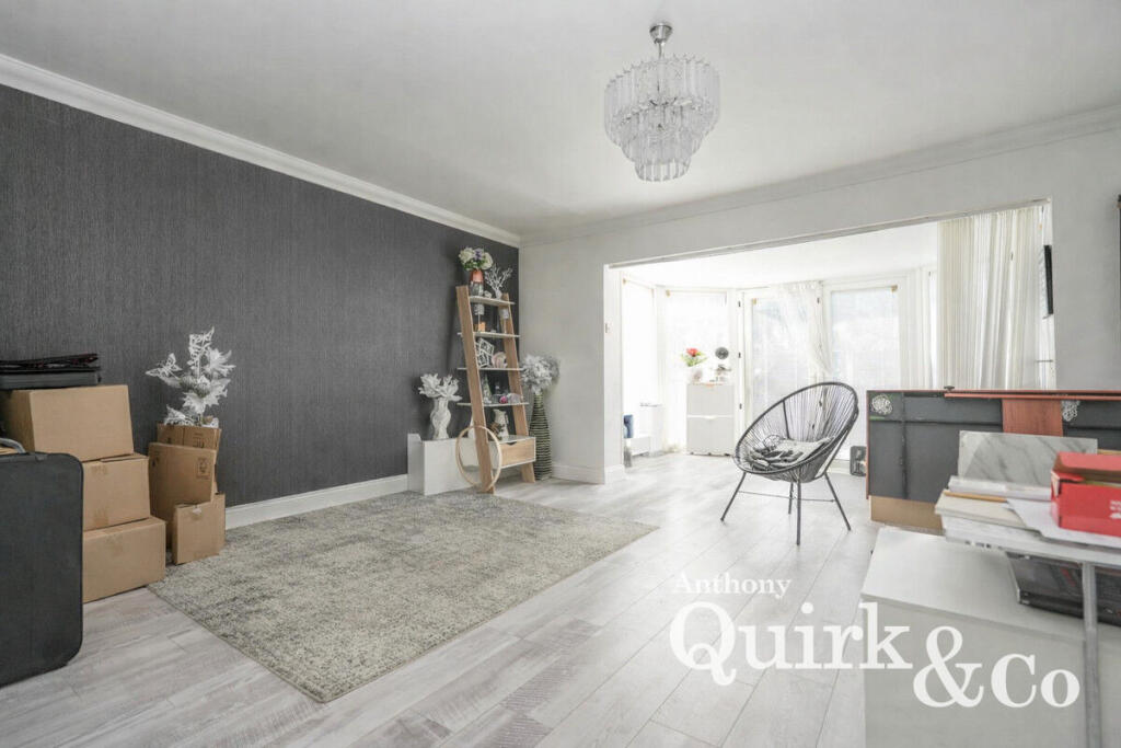 House in Southend-on-Sea - View 5
