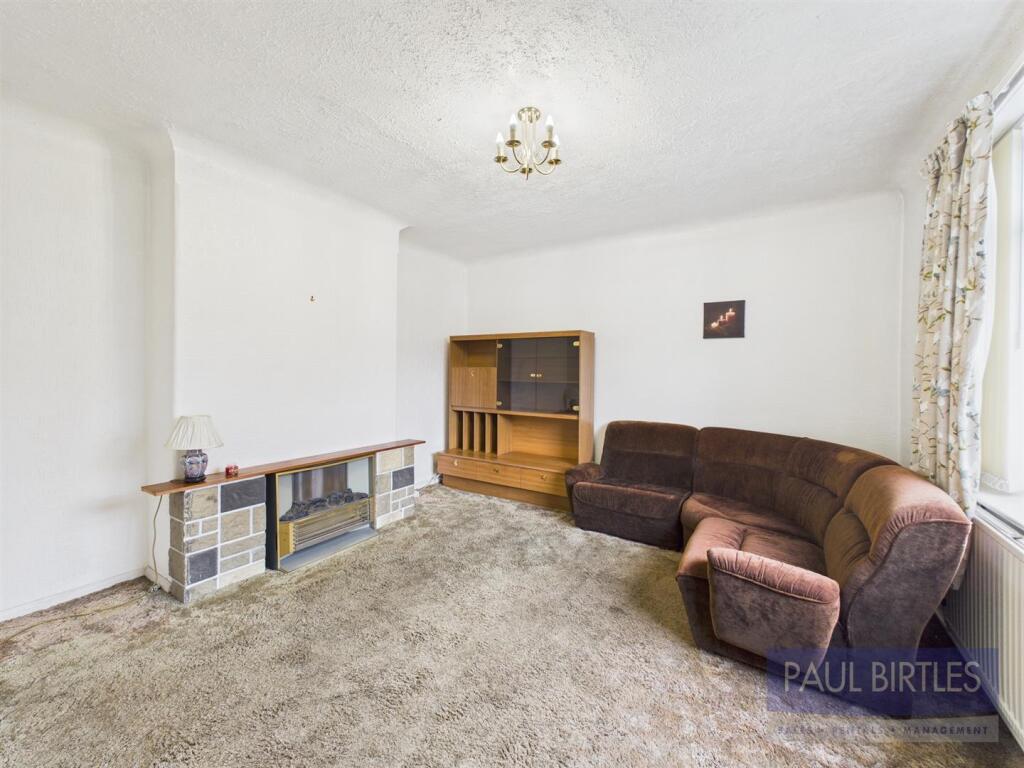 Kendal Avenue, Flixton, Trafford, M41 8SH photo 3