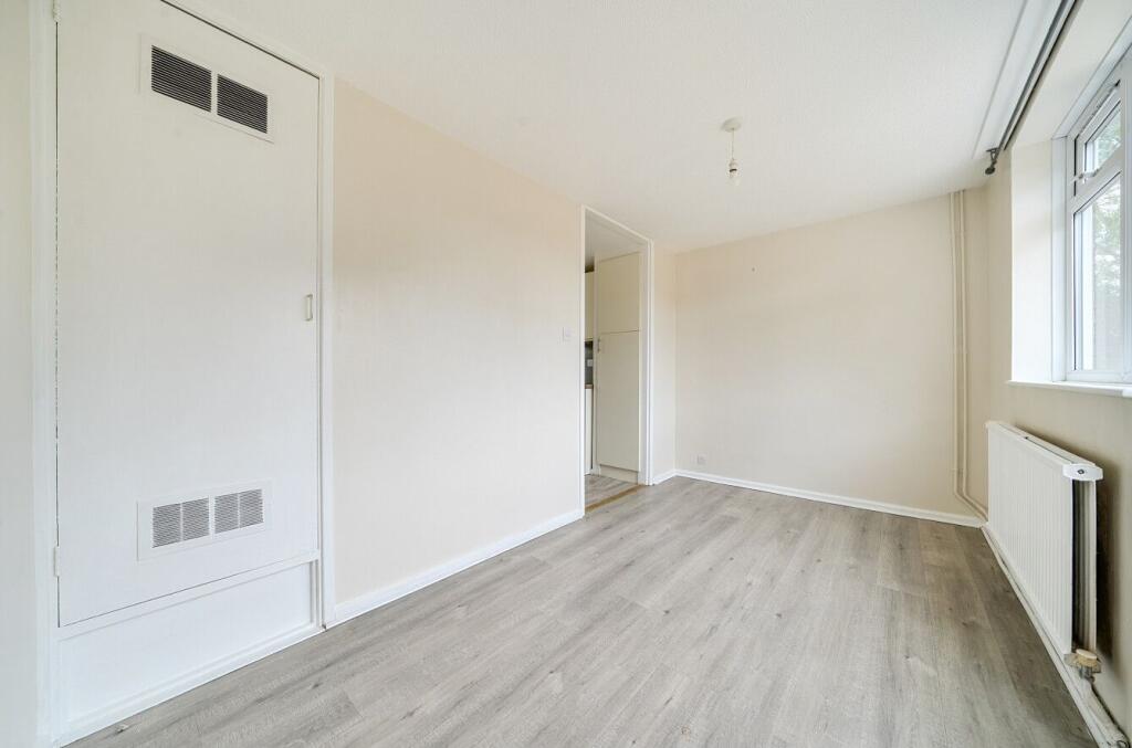 House in Salisbury - View 4