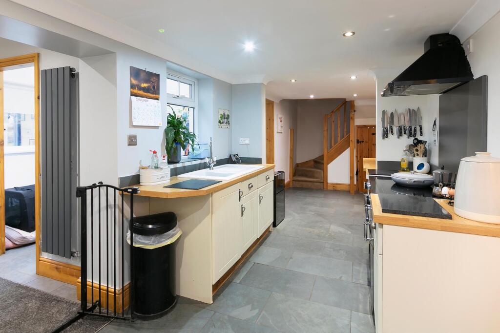 Water End, Holme On Spalding Moor, York, East Yorkshire, YO43  4HB photo 2