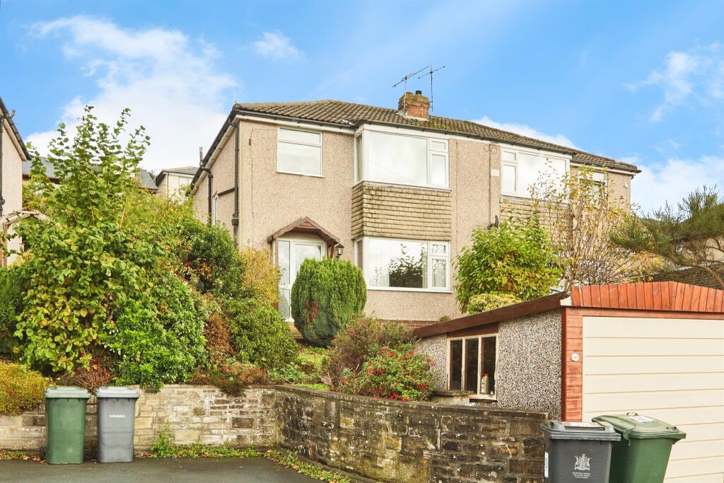 3-bed semi-detached on Coles Way, Riddlesden, Keighley, £210,000