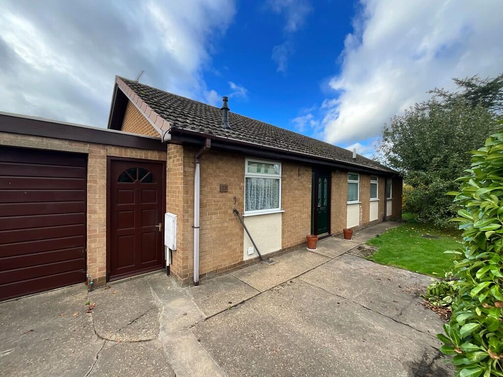 3-bed bungalow on High Street, Skellingthorpe, £240,000