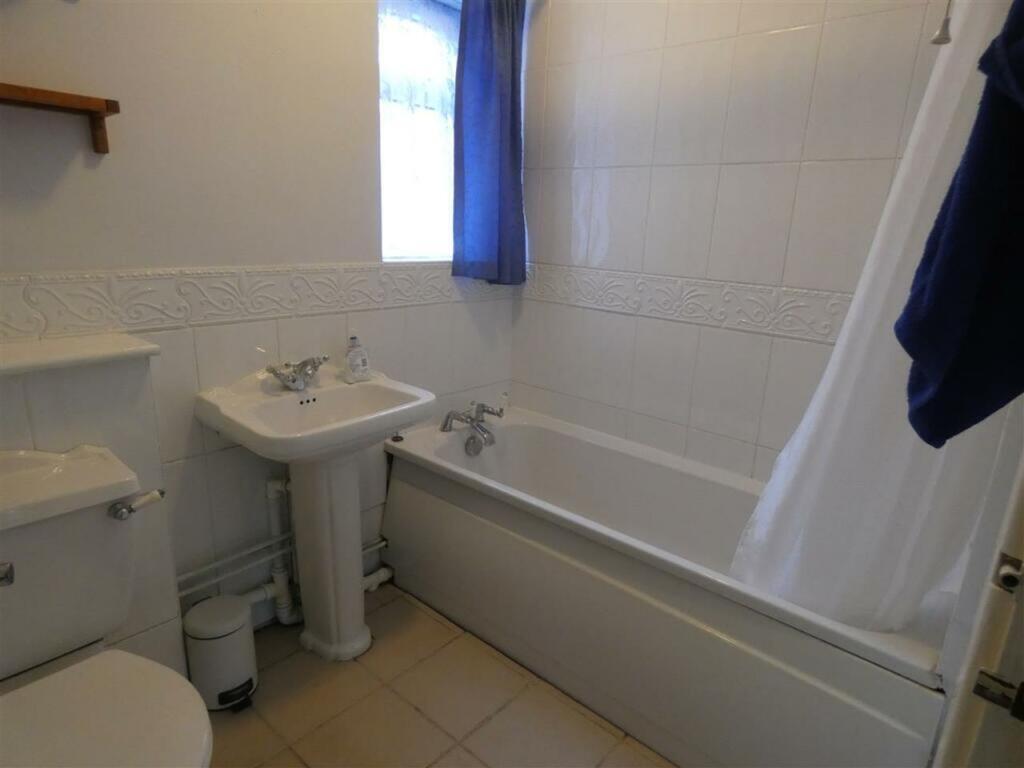 Meon Grove, Birmingham, B33 photo 5