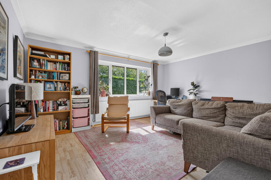 Wiltshire Drive, Wokingham, RG40 - View 6