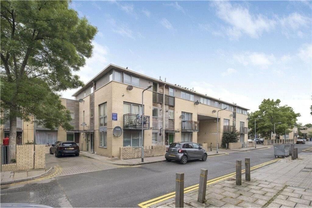 Main image of property: Ferrey Mews, London, SW9