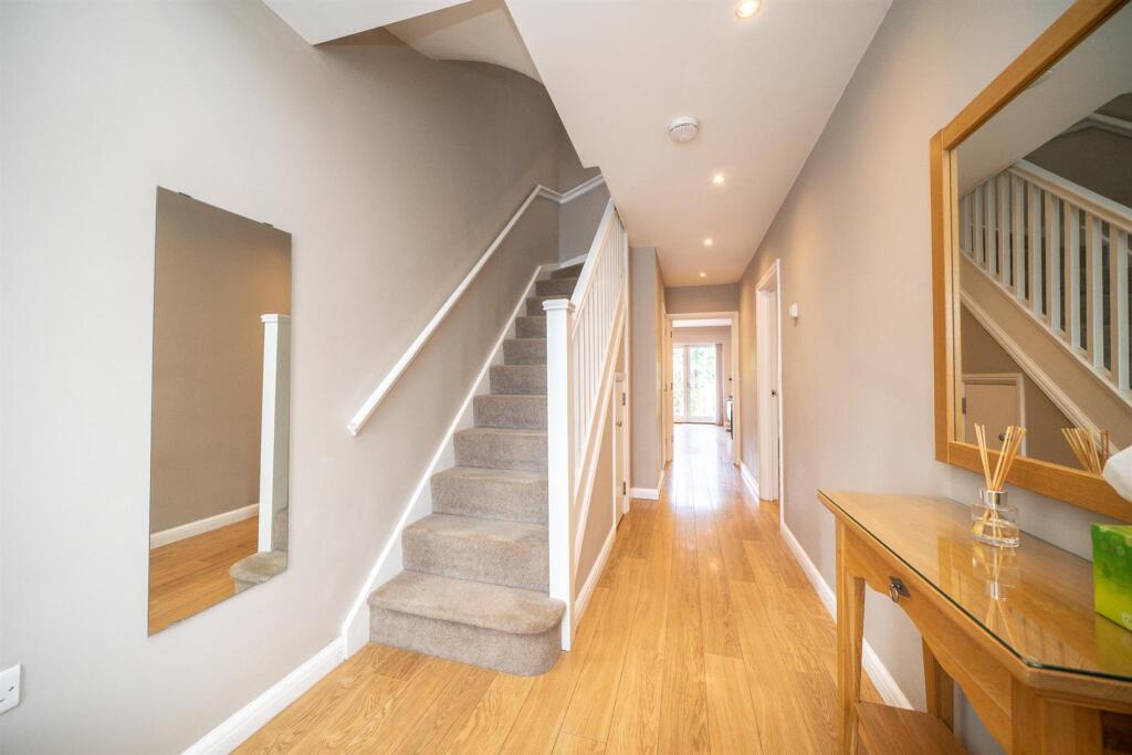 Additional image 14 of Longacres, St. Albans