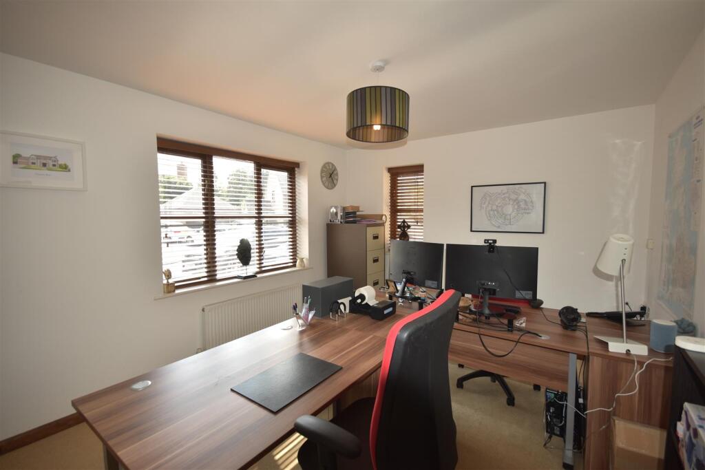 House in Doncaster - View 5