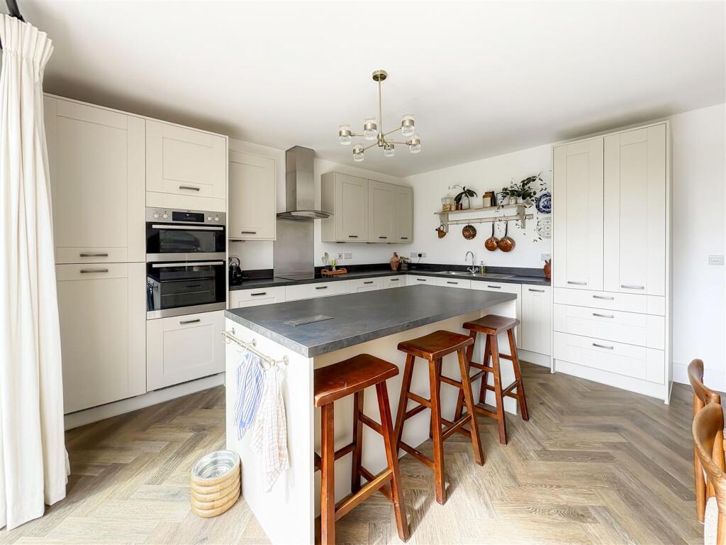 House in Arun, Yapton - More