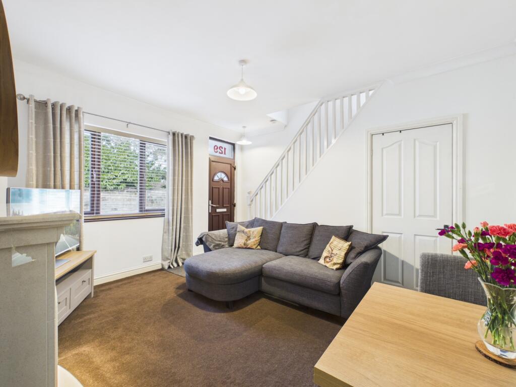 House in Wakefield - View 3
