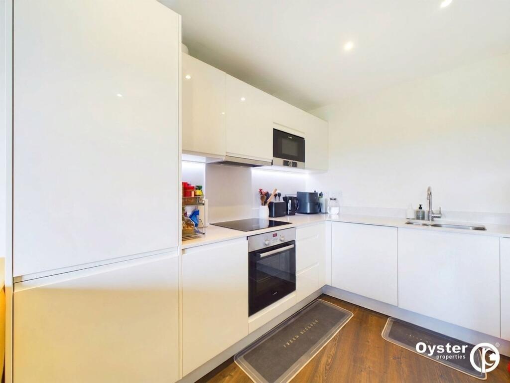 Apartment in Harrow - View 3