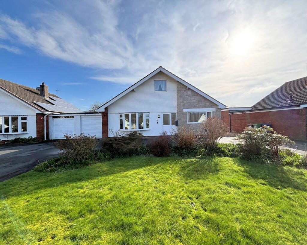 Main image of property: 24 Dolithel,Bryncrug, Gwynedd  LL36 9RR