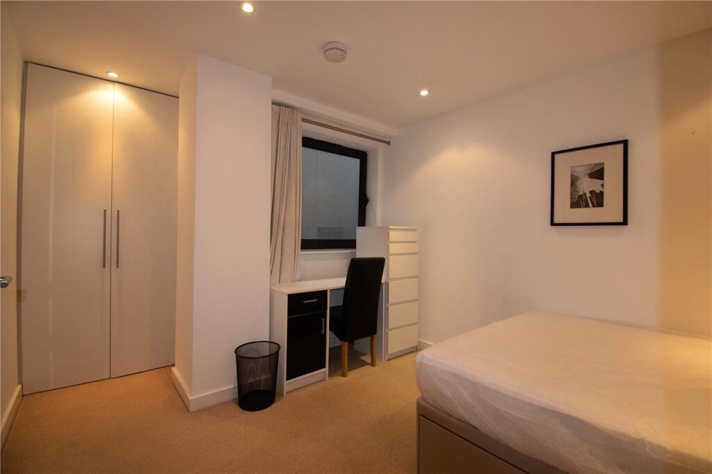 Apartment in London - More