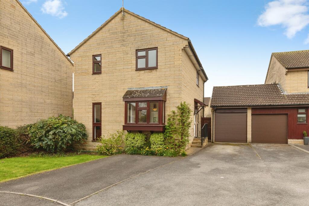 Main image of property: Vayre Close, Chipping Sodbury, Bristol