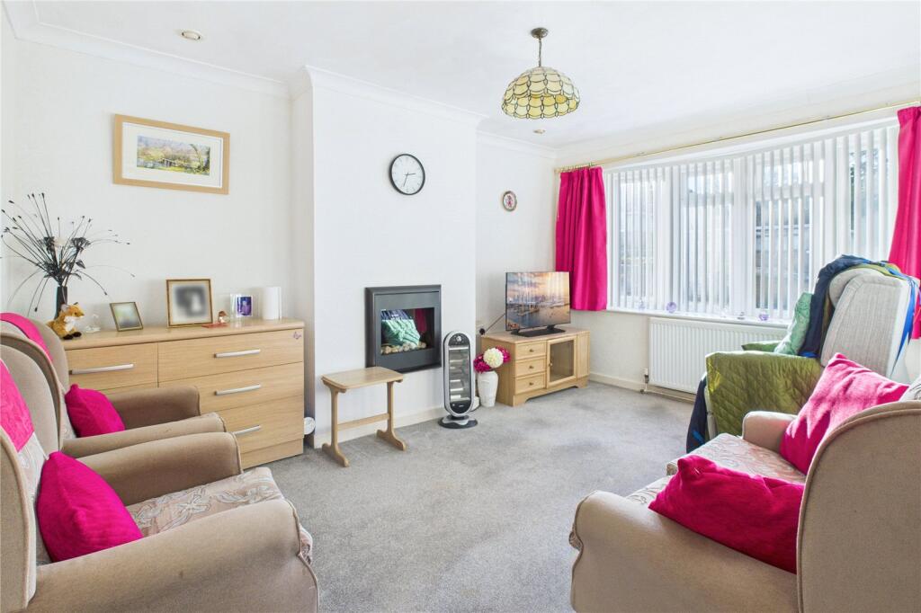 Haydon View Road, Swindon, Wiltshire, SN25 photo 3