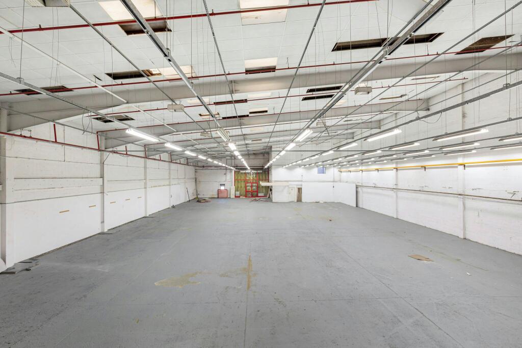 Forest_Real_EstateUnit_3_Meridian_Trading_Estate20.jpg