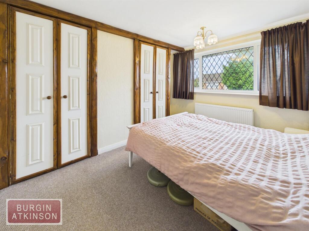 House in Retford, Hallcroft - More