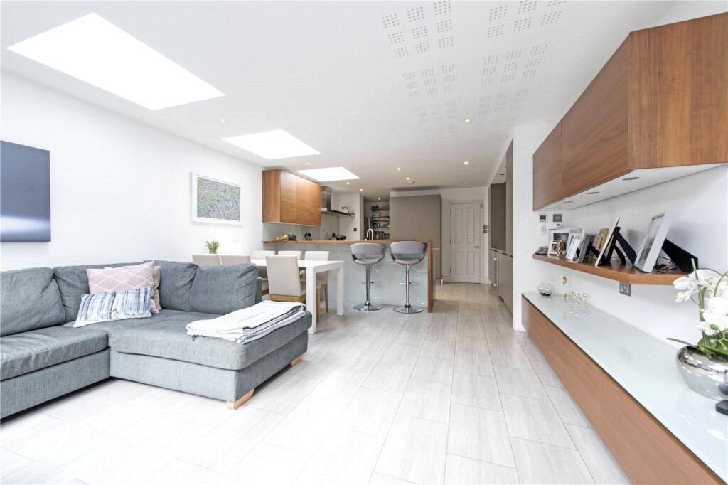 House in London, Wandsworth - View 4