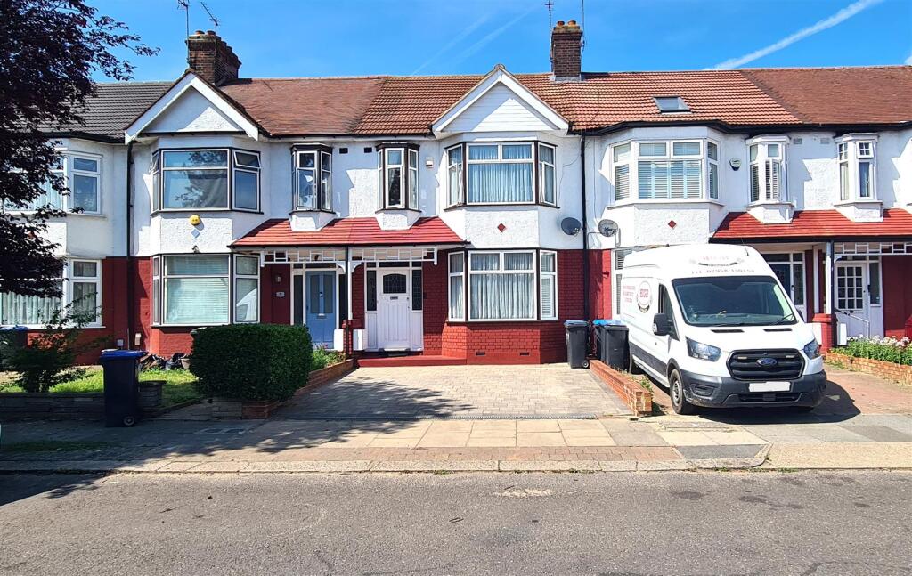 Main image of property: Kenmare Gardens, Palmers Green, N13