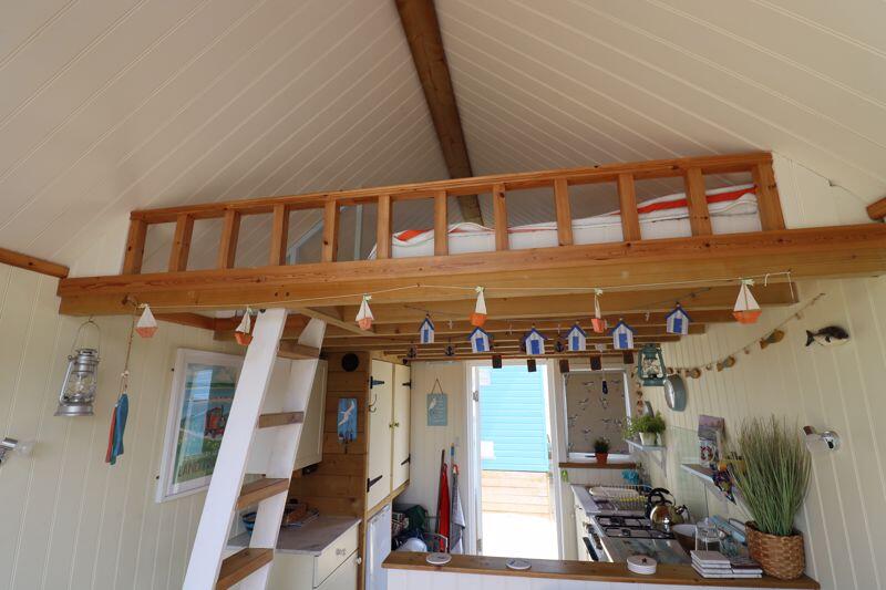 Mudeford Sand Spit, Hut 260 photo 4