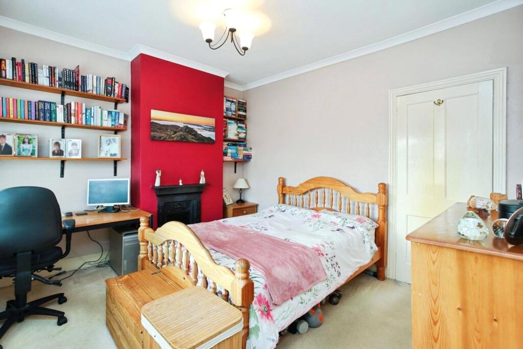 House in Tunbridge Wells, Romford, Pembury - View 5