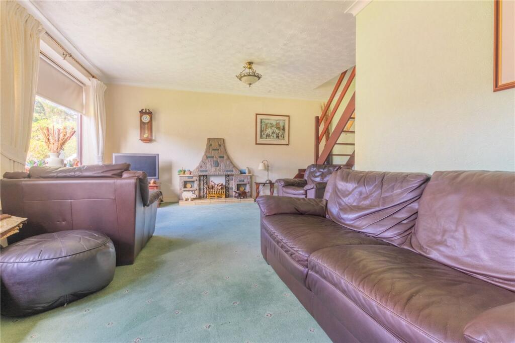 Shore Avenue, Shaw, Oldham, Greater Manchester, OL2 photo 4