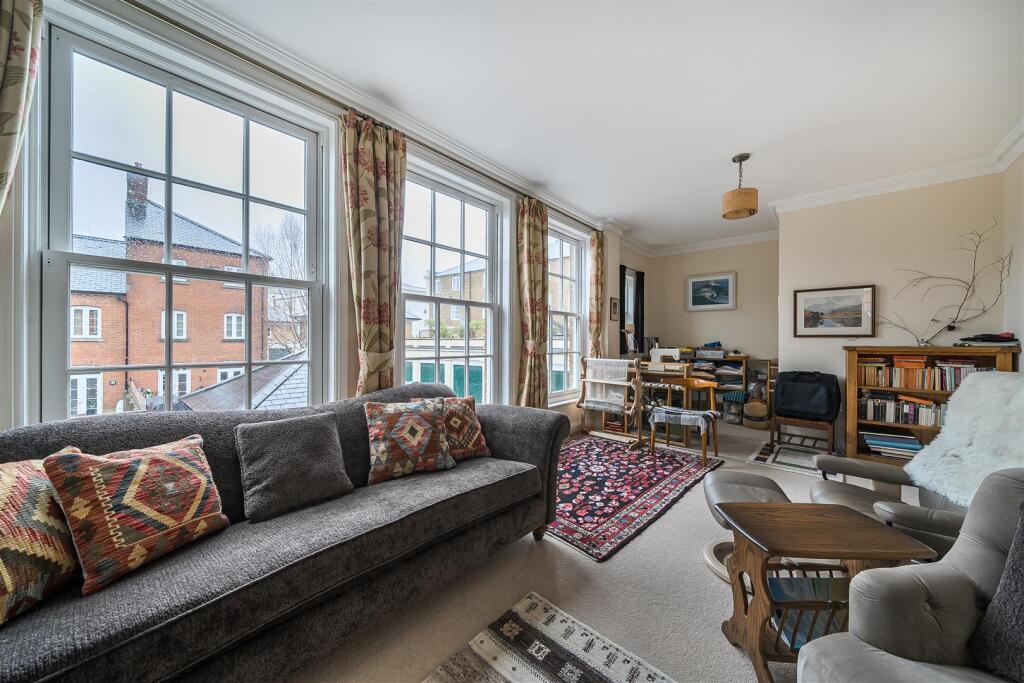 Trematon Court, Poundbury, Dorchester photo 2