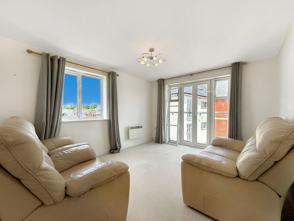 Ushers Court, Trowbridge, BA14 photo 4