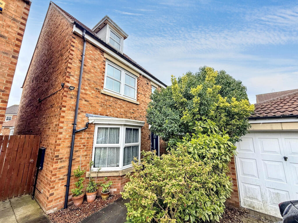 Main image of property: Meadow Vale, Shiremoor, Newcastle upon Tyne, Tyne and Wear, NE27 0BD