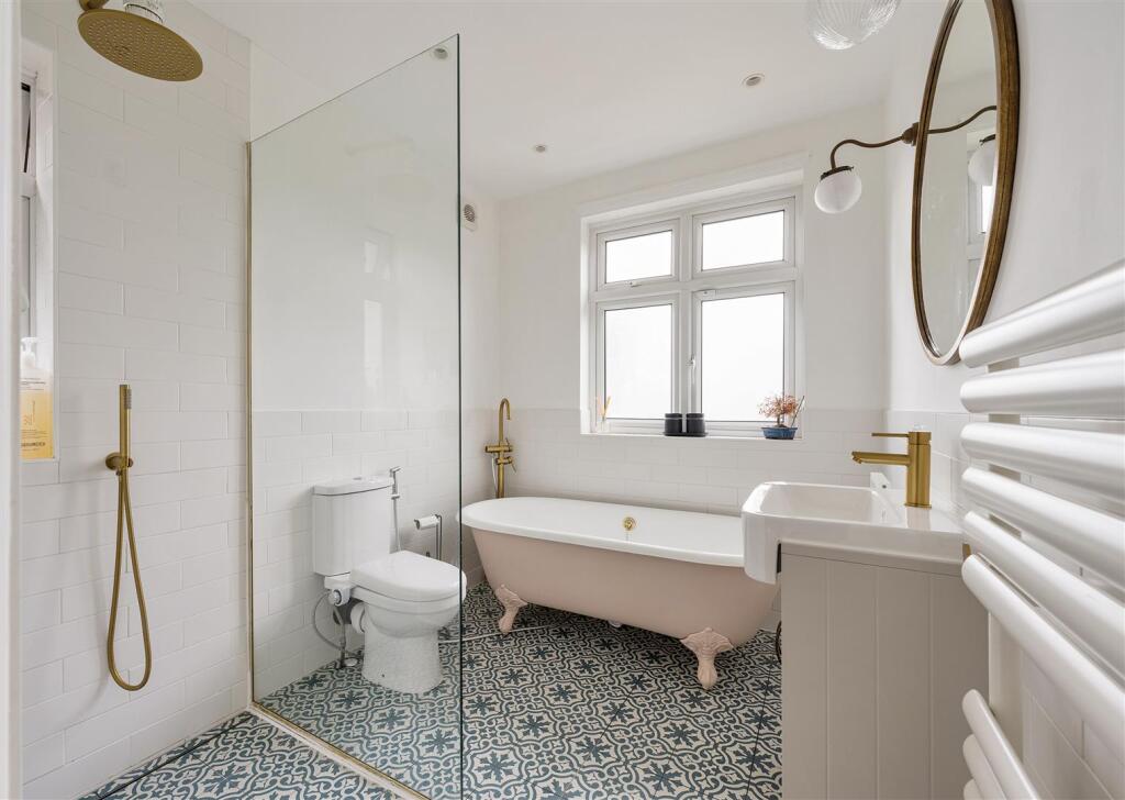 House in London, Woodford Green - View 4