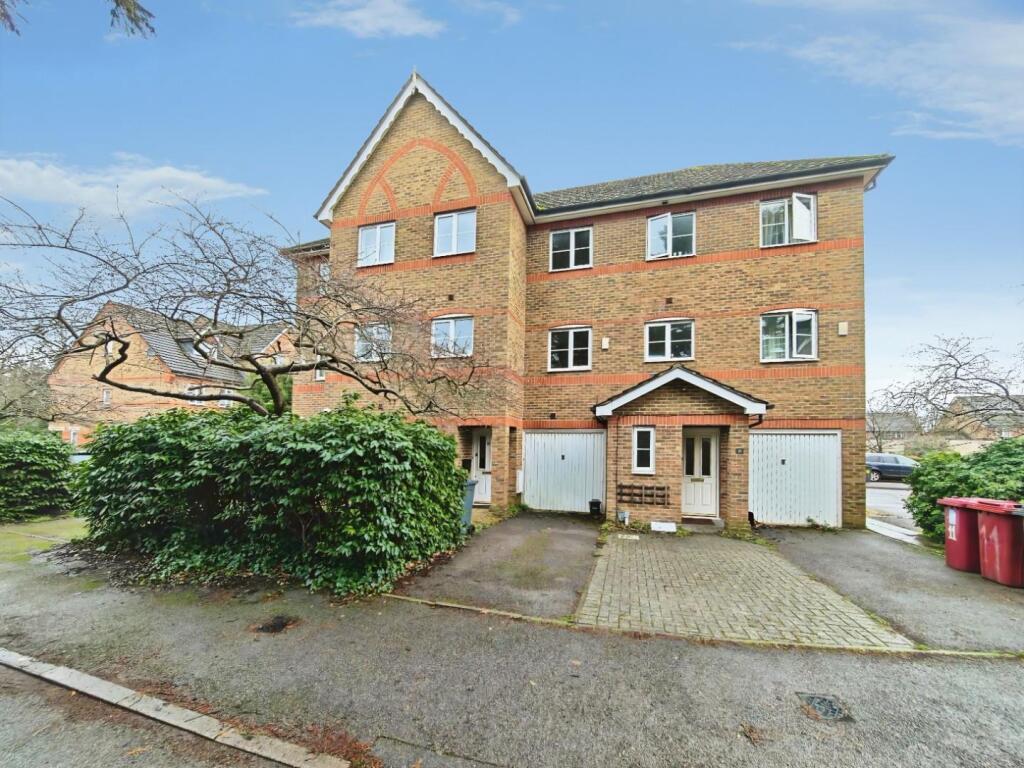 Main image of property: Cintra Close, Reading
