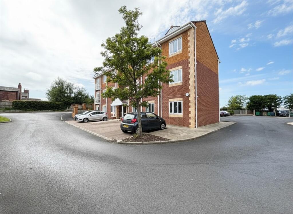 Main image of property: Burscough, The Quays, L40