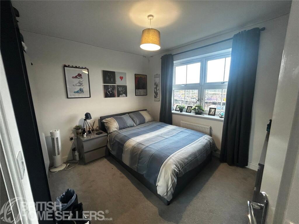 House in Hull - More