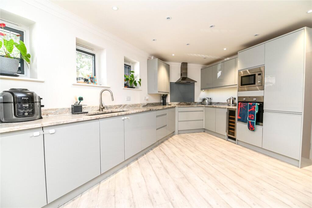 House in New Forest, Ashley, New Milton - View 3