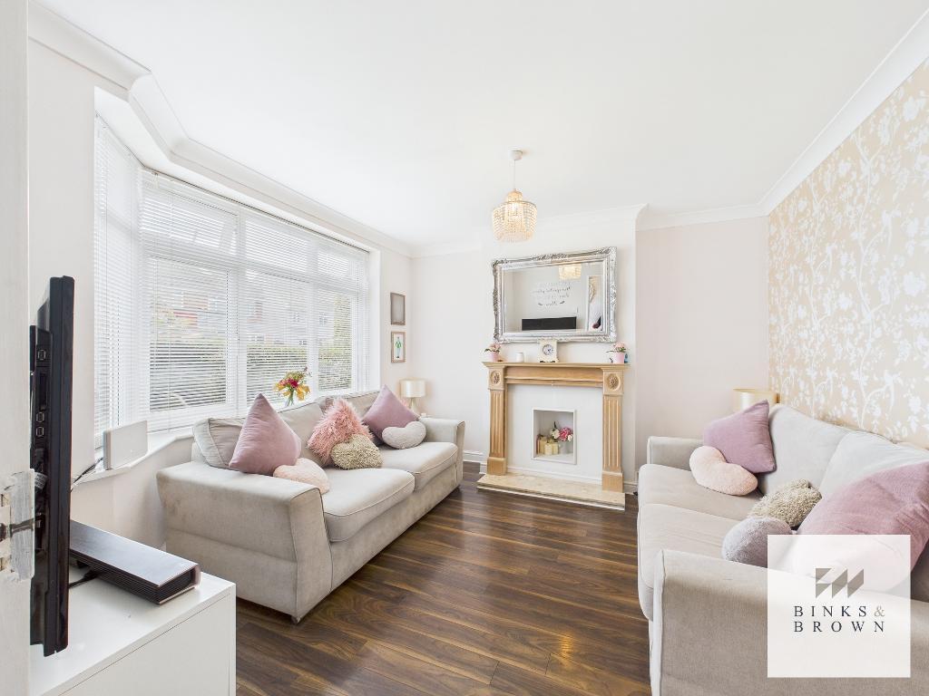 Woodbrooke Way, Corringham, Essex, SS17 9DP photo 3