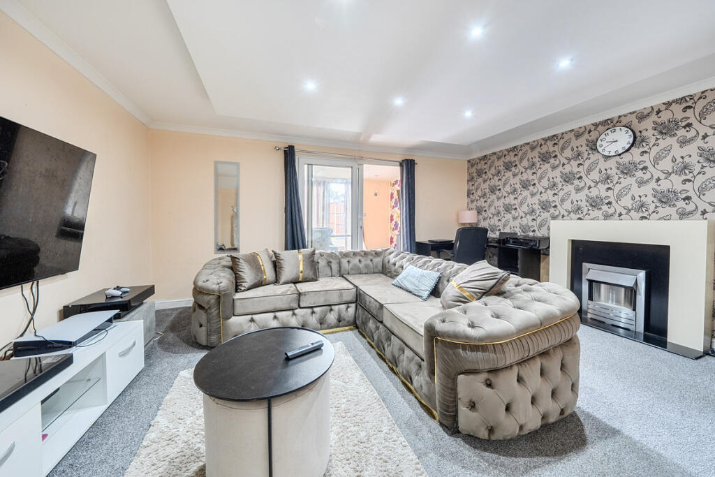 House in Southend-on-Sea - View 3