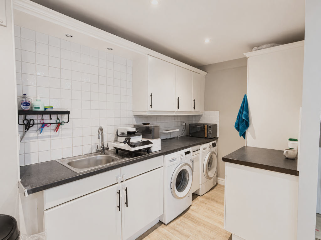 Apartment in Manchester, City Centre - View 6
