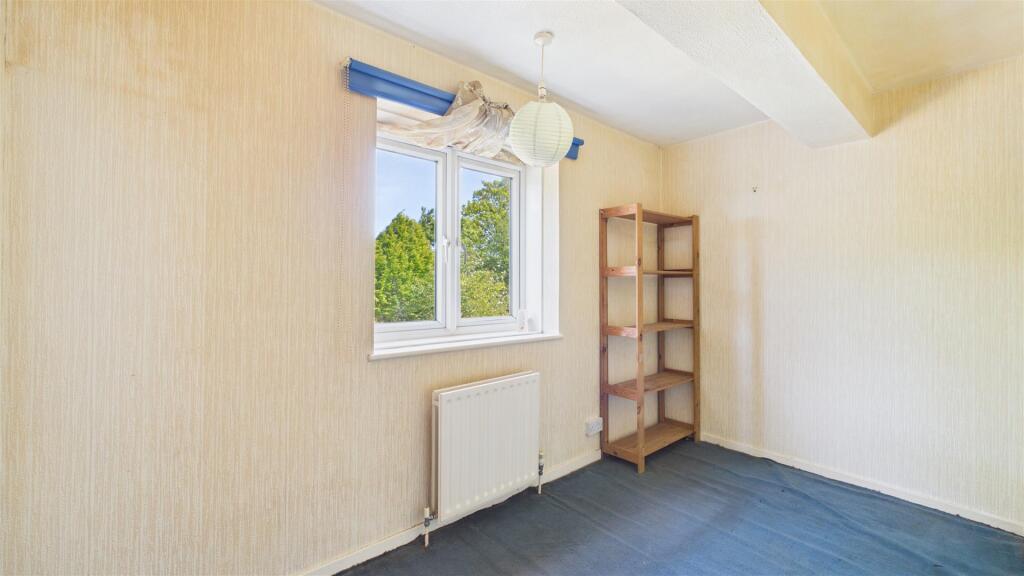 Apartment in Enfield - View 5