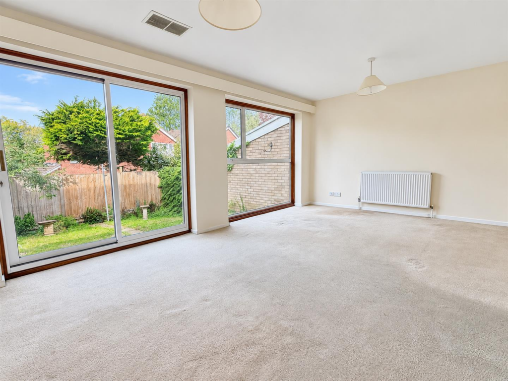 Arundel Close, Warwick photo 4