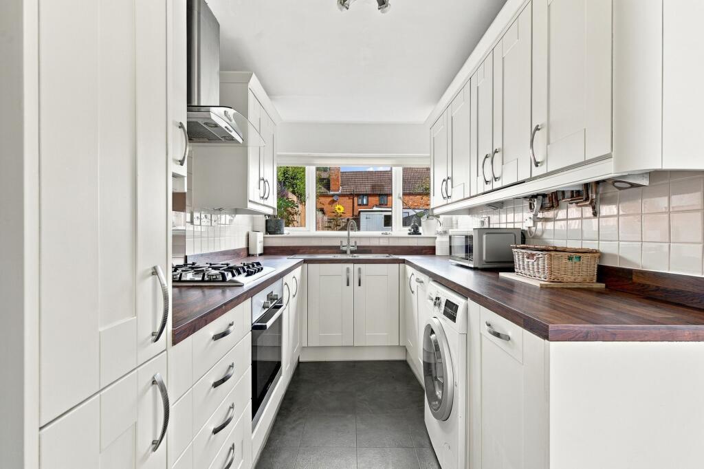House in Sunningdale, Windsor and Maidenhead - View 4