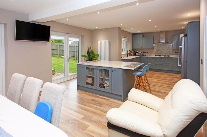 32 Hough Way, Shifnal. TF11 9PA photo 2